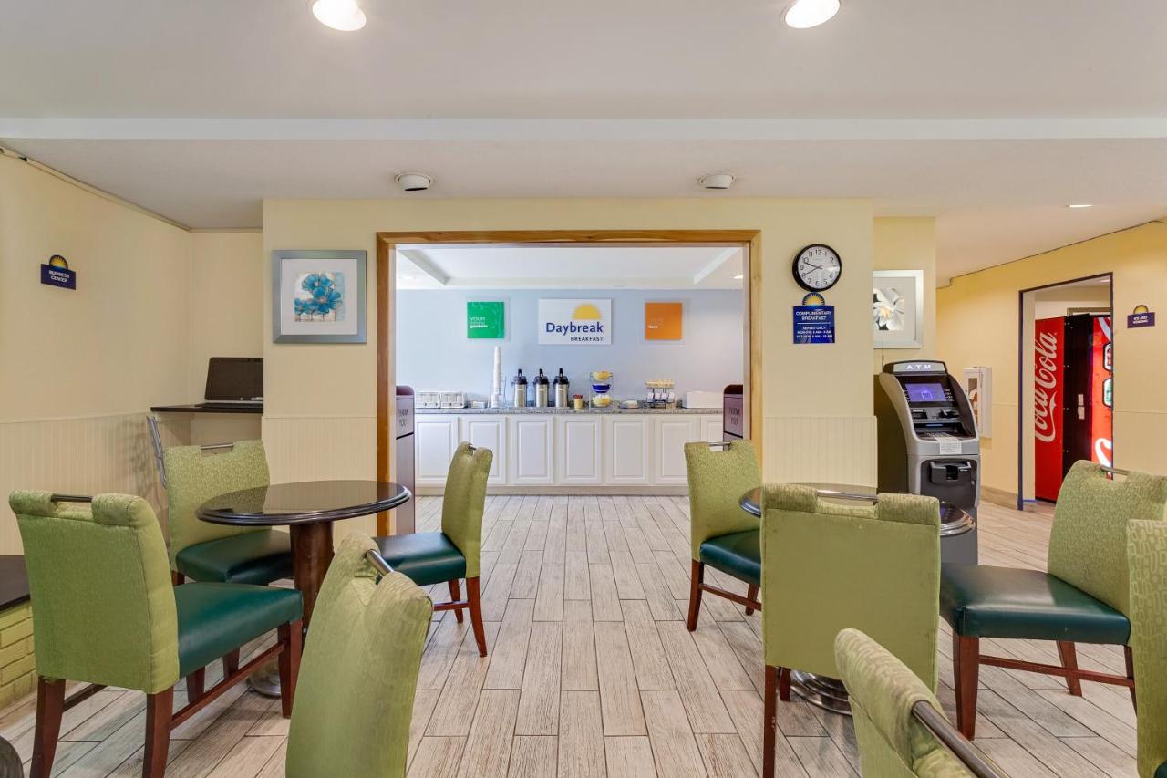 | Days Inn by Wyndham Shrewsbury Worcester