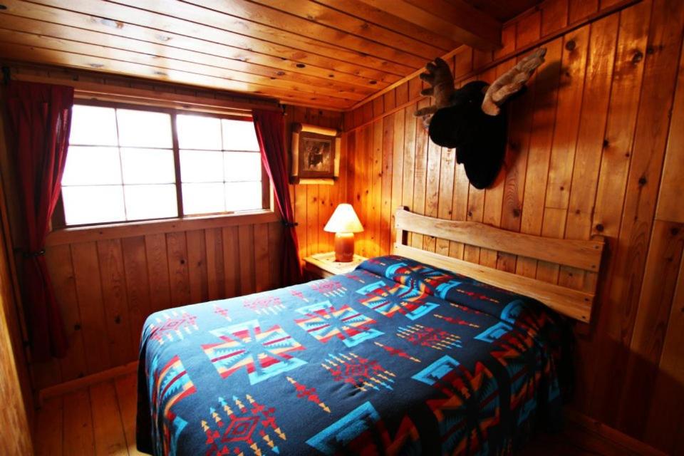 | Three Bears Lodge