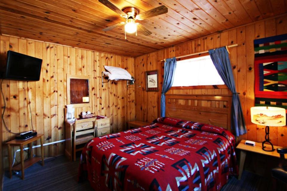 | Three Bears Lodge