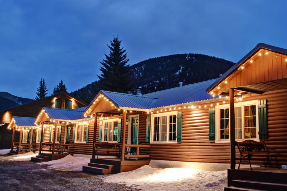 | Three Bears Lodge