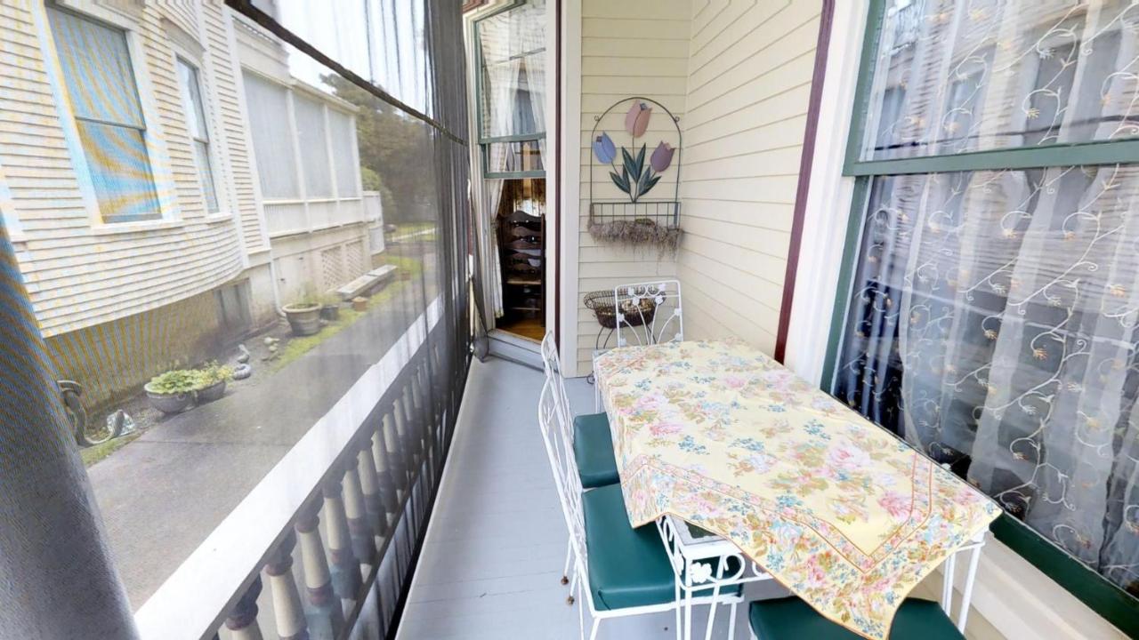 | Hanna House Bed & Breakfast