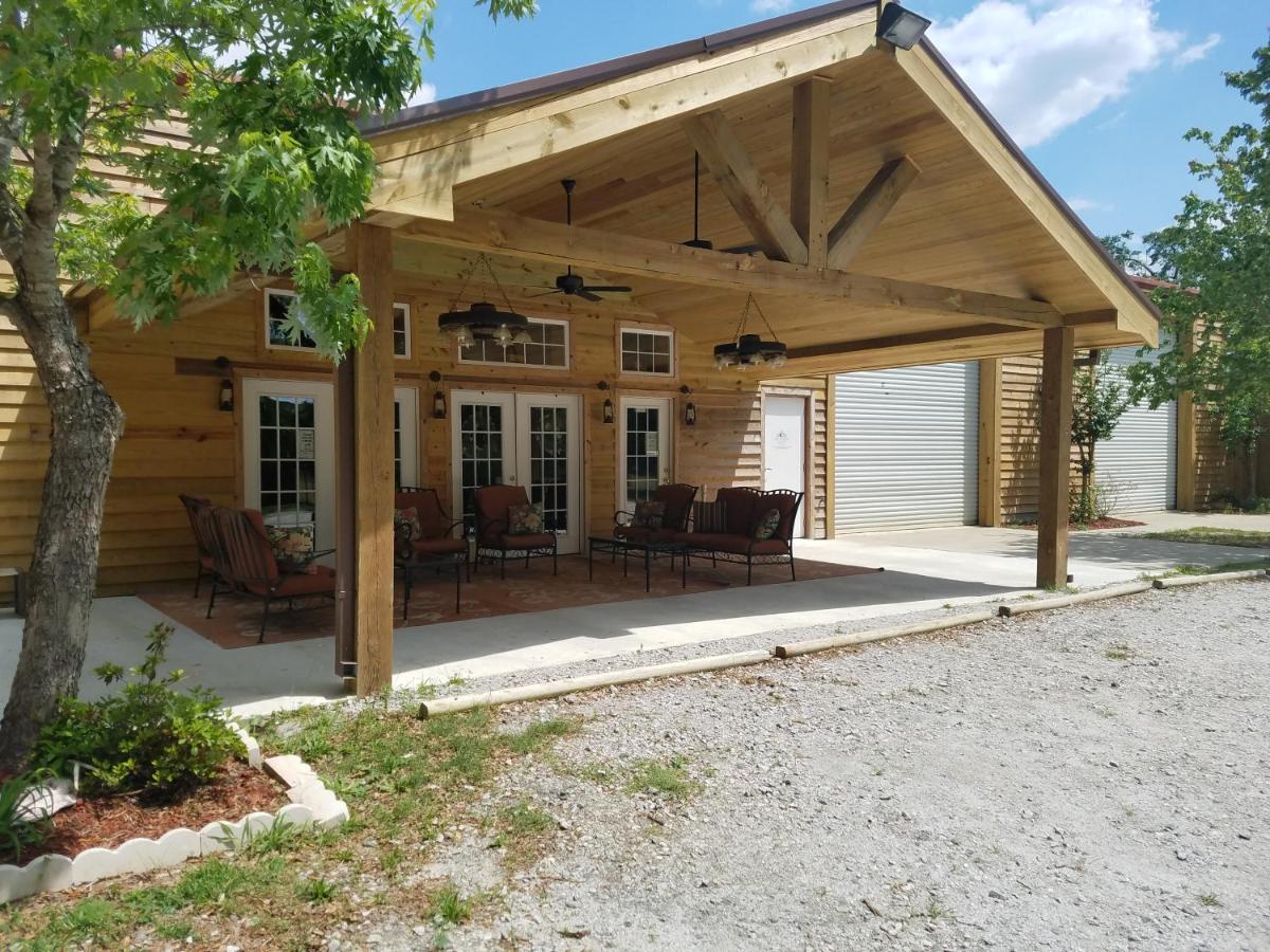 | Red Fern Plantation Lodge
