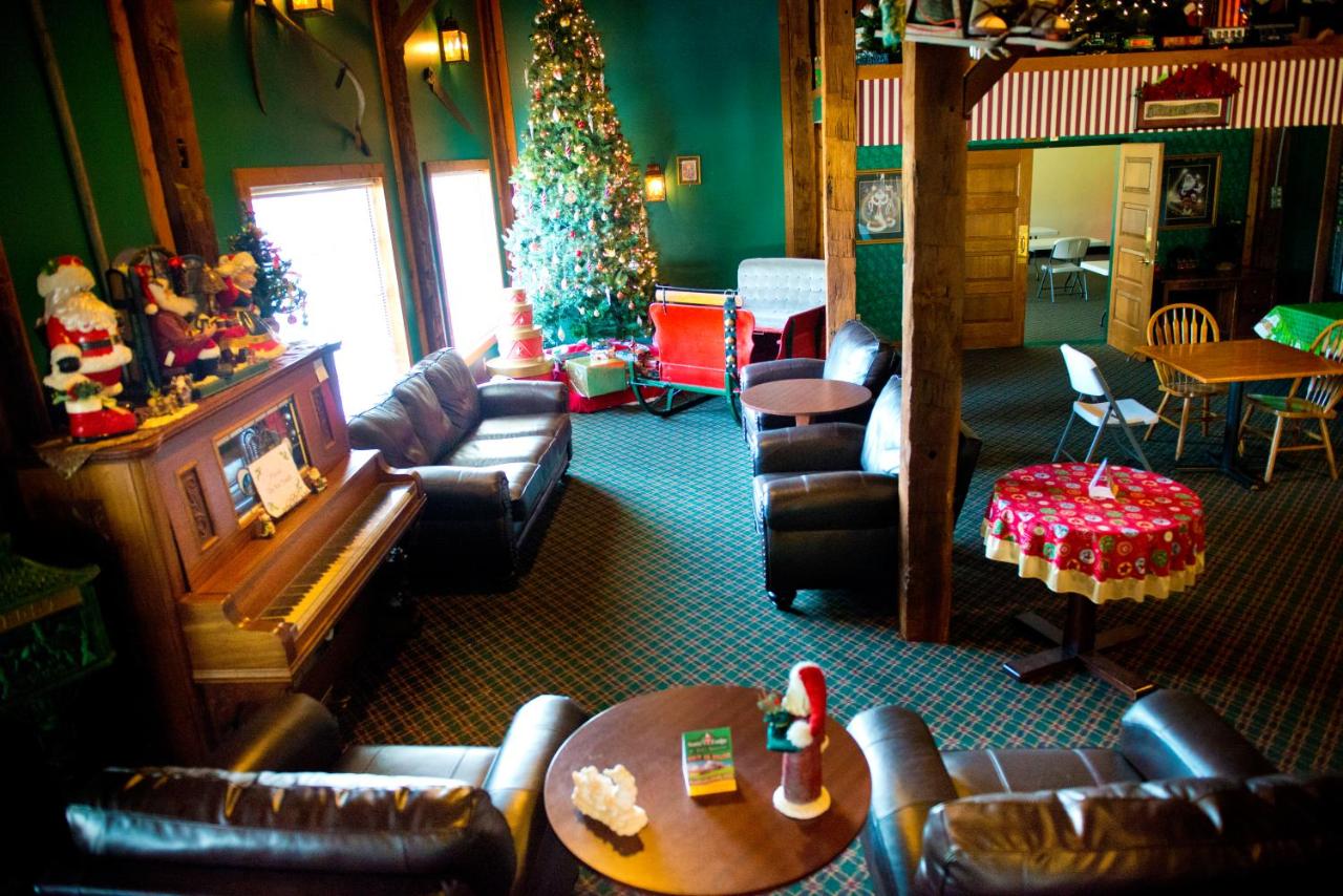 | Santa's Lodge