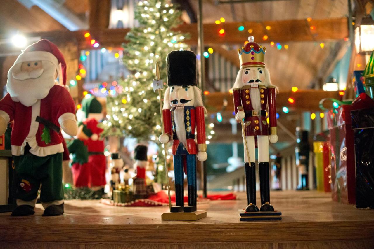 | Santa's Lodge