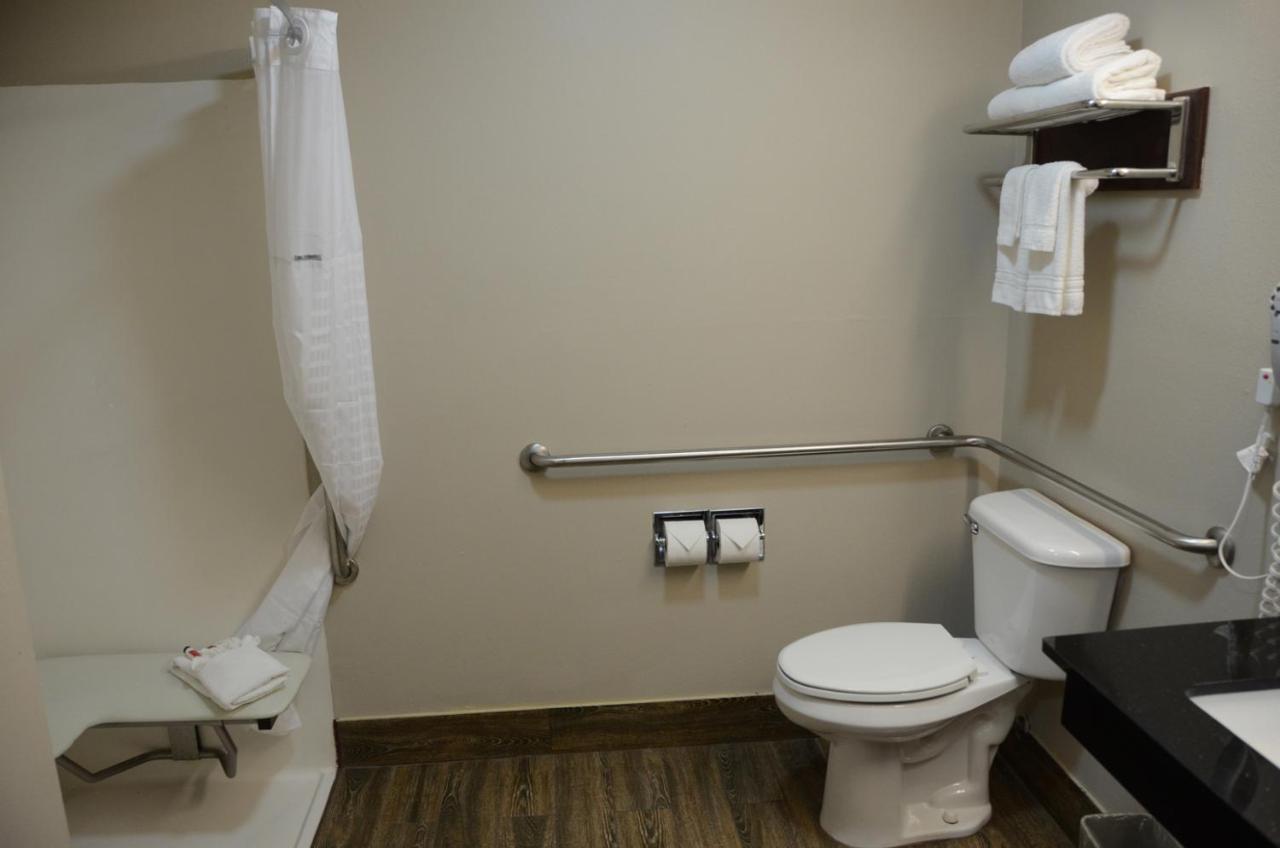 King Room - Mobility Access/Non-Smoking at Super 8 by Wyndham Louisville/Expo Center
