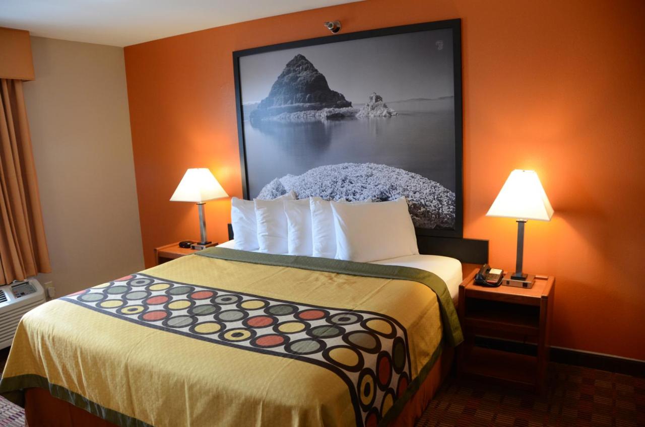 King Studio Suite - Non-Smoking at Super 8 by Wyndham Louisville/Expo Center