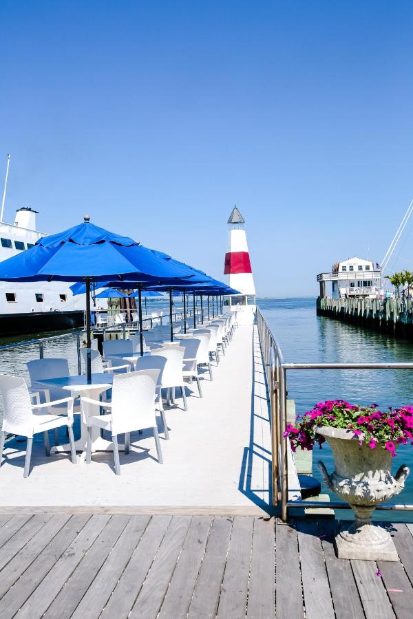 | Danfords Hotel & Marina