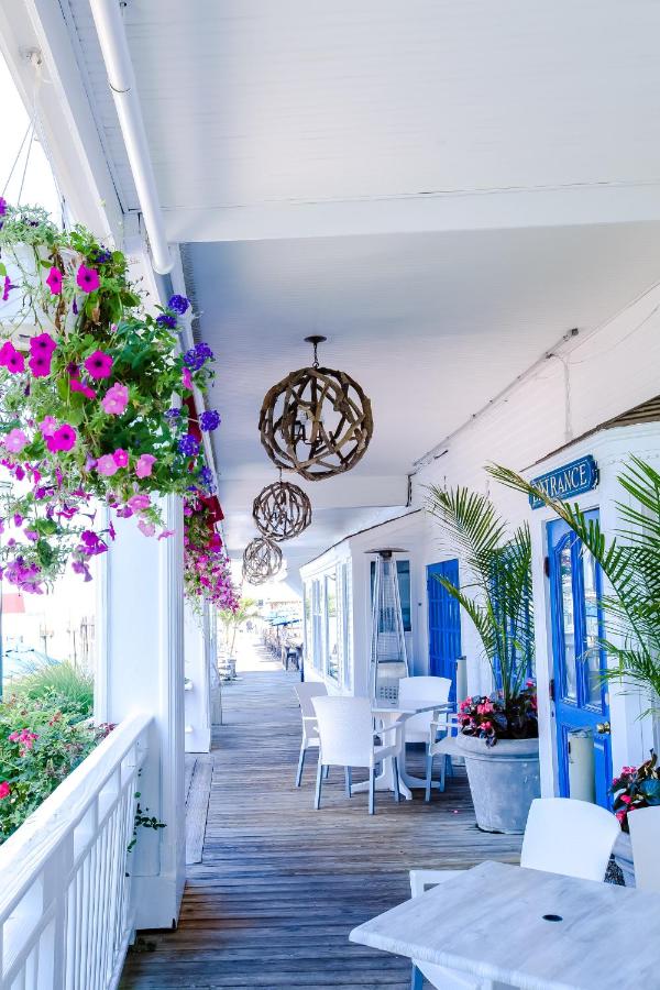 | Danfords Hotel & Marina