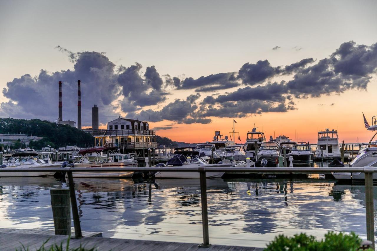 | Danfords Hotel & Marina
