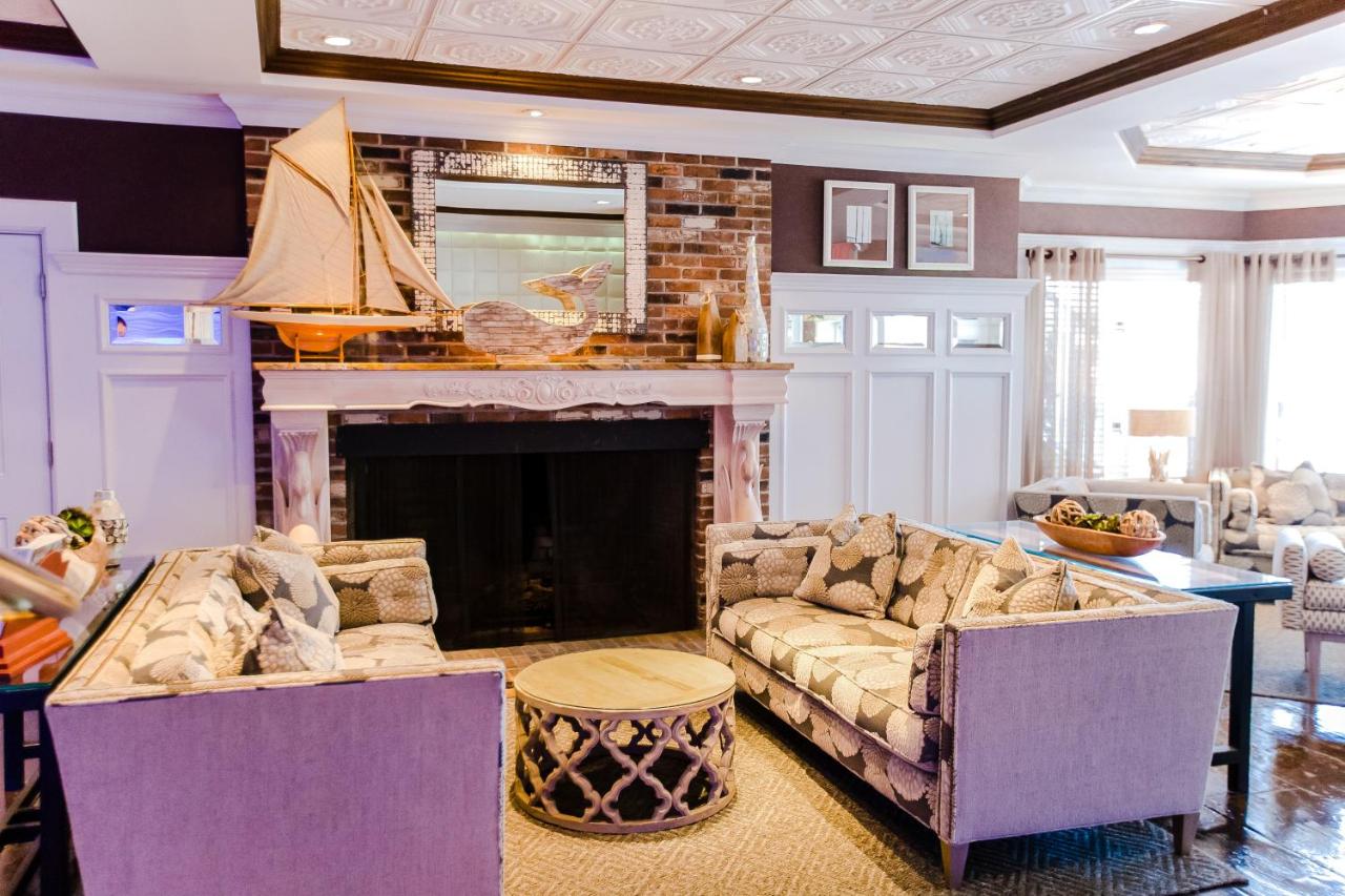 | Danfords Hotel & Marina