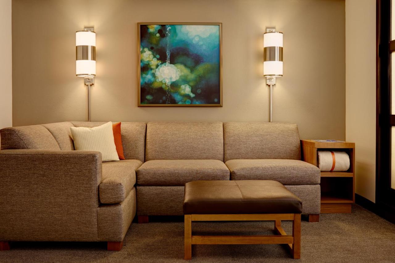 Guestroom 1 King at Hyatt Place Fort Worth Cityview