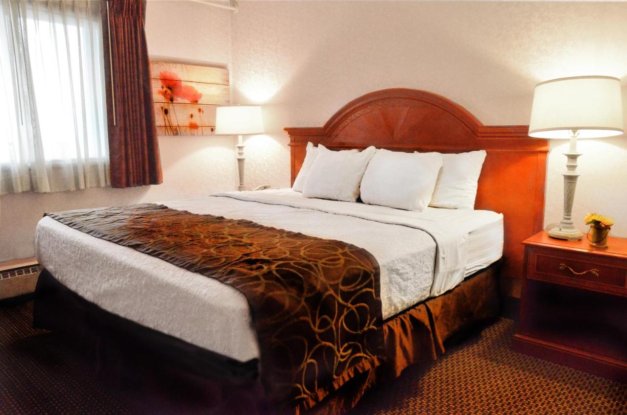 | Centerstone Plaza Hotel Soldiers Field - Mayo Clinic Area