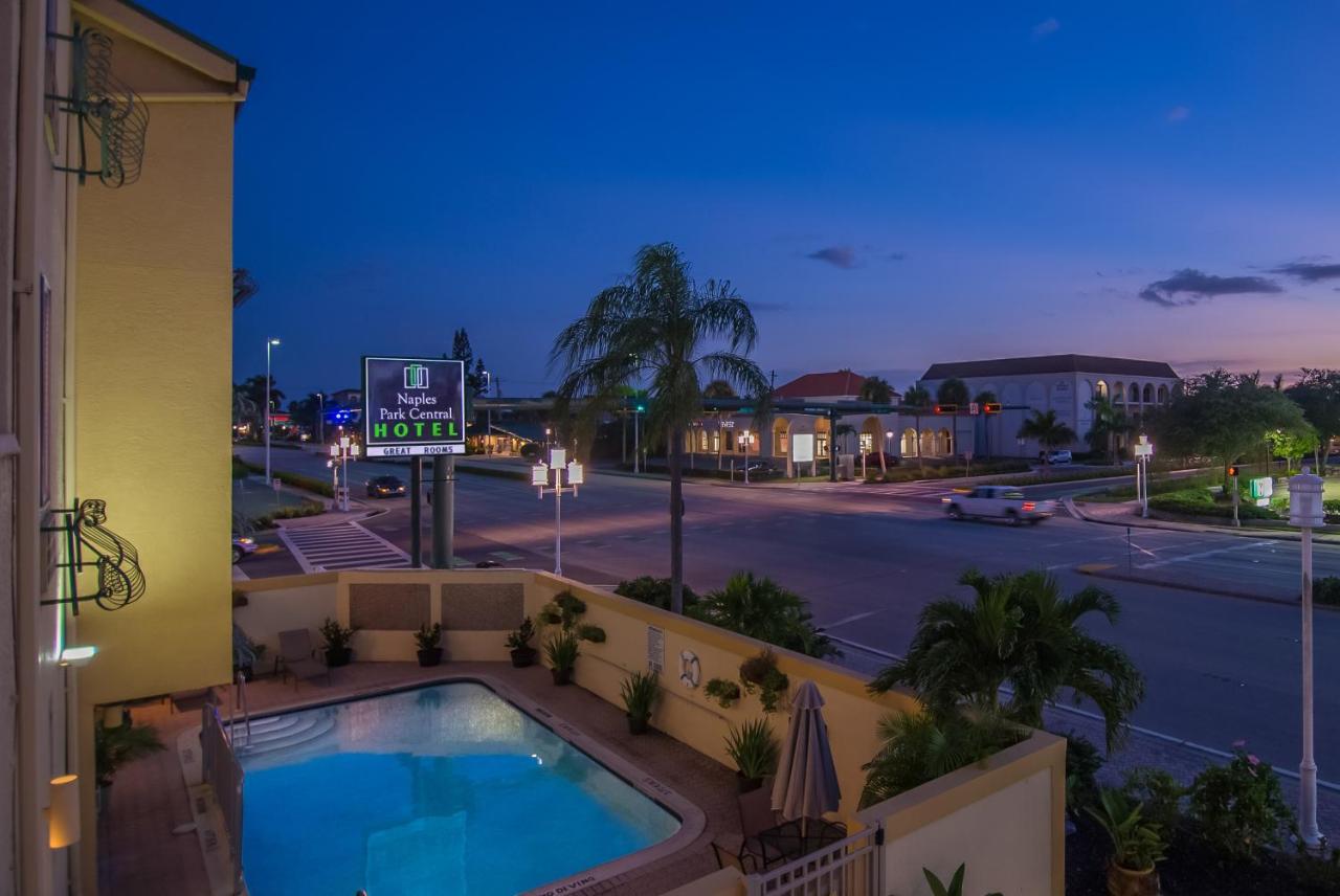 | Naples Park Central Hotel