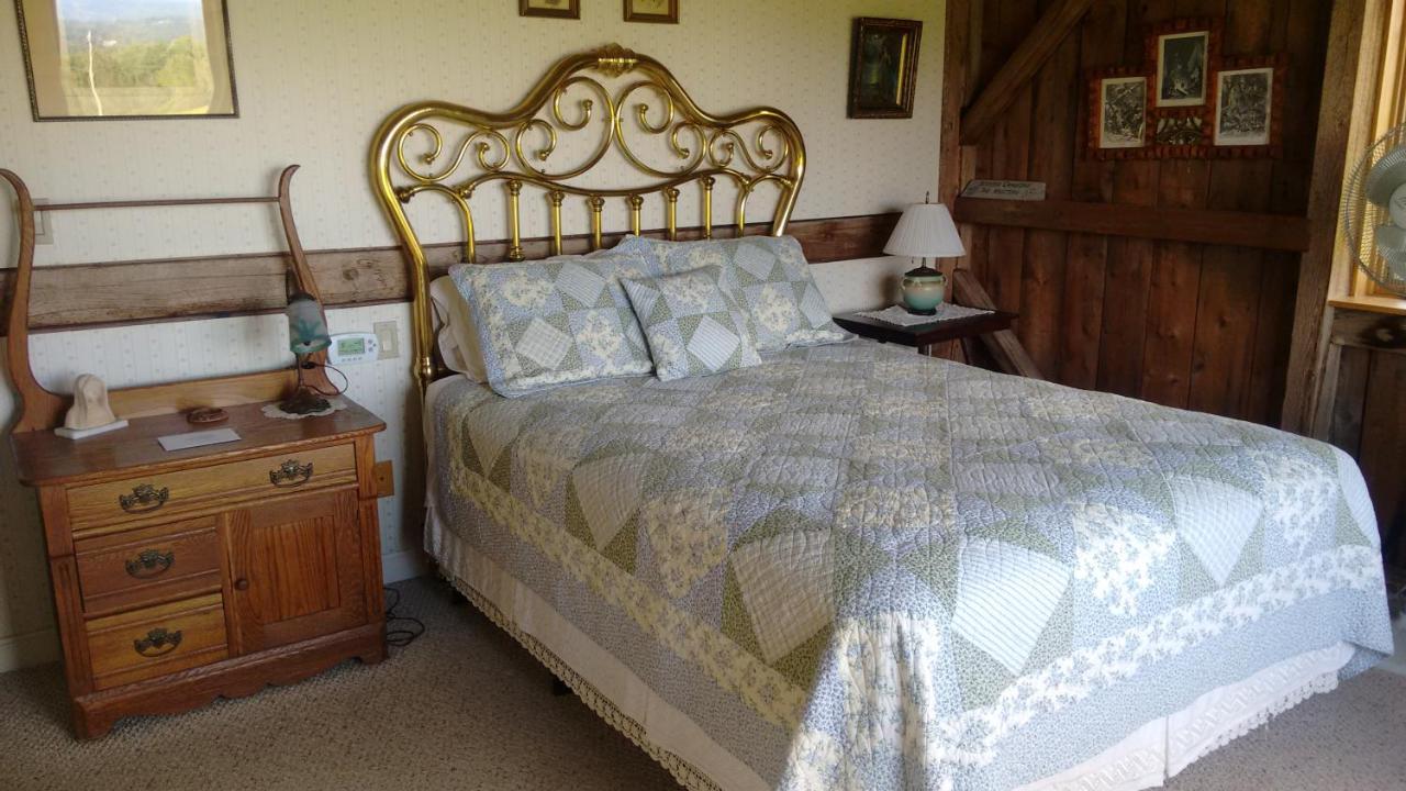 | Lodge at Millstone Hill