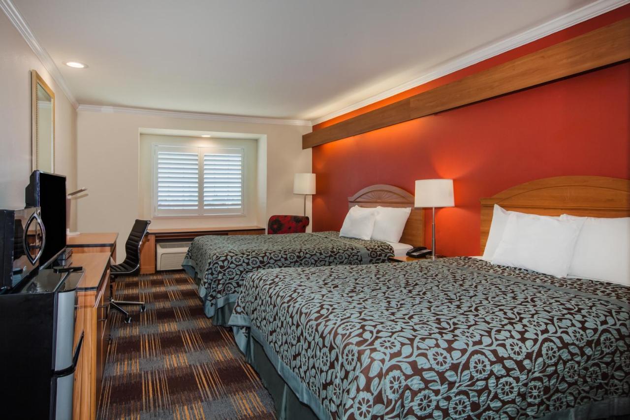 Queen Room with Two Queen Beds - Non-Smoking at Days Inn & Suites by Wyndham Antioch