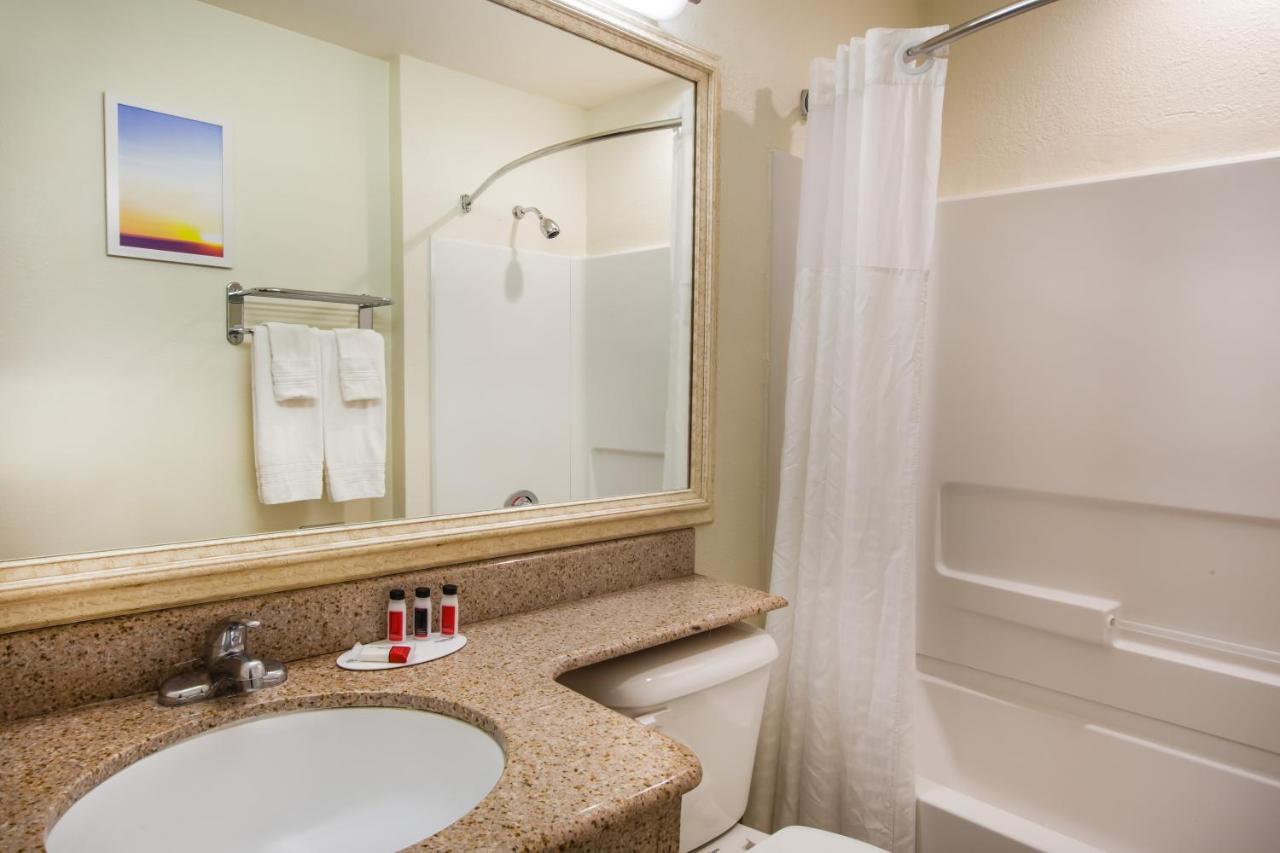 Queen Room with Two Queen Beds - Non-Smoking at Days Inn & Suites by Wyndham Antioch