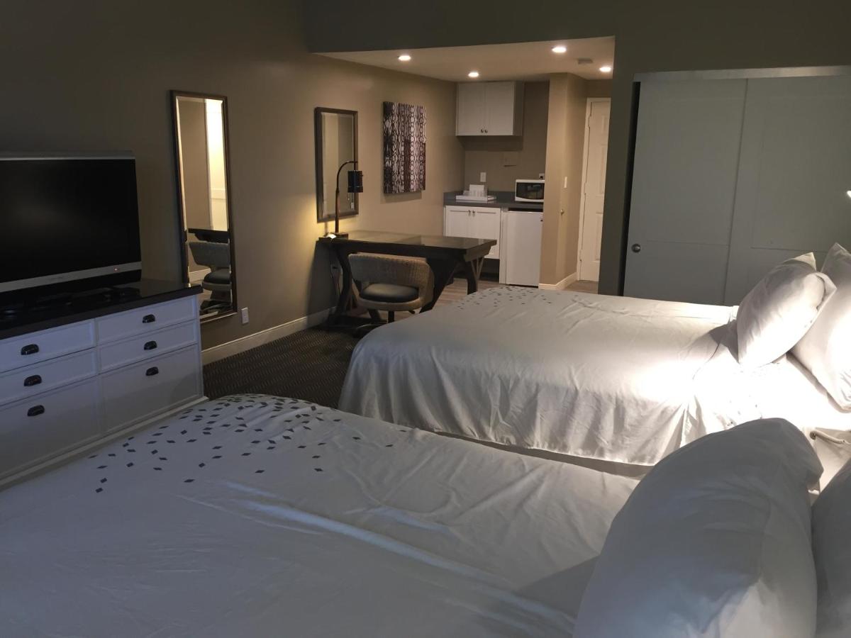 | Pacific Shores Inn