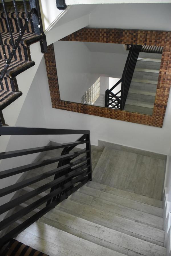  | South Beach Plaza Hotel