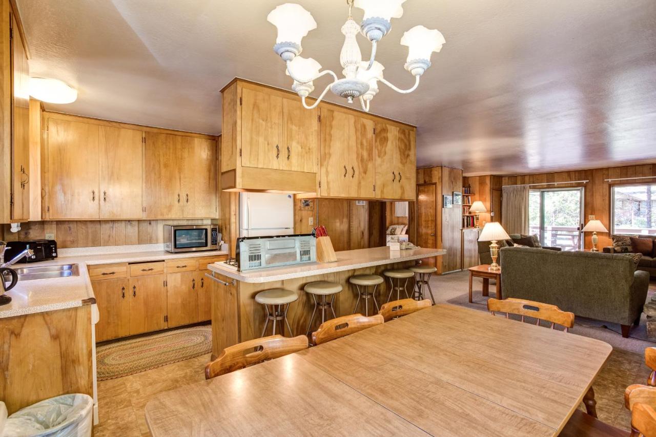 | 27A Pine Crest