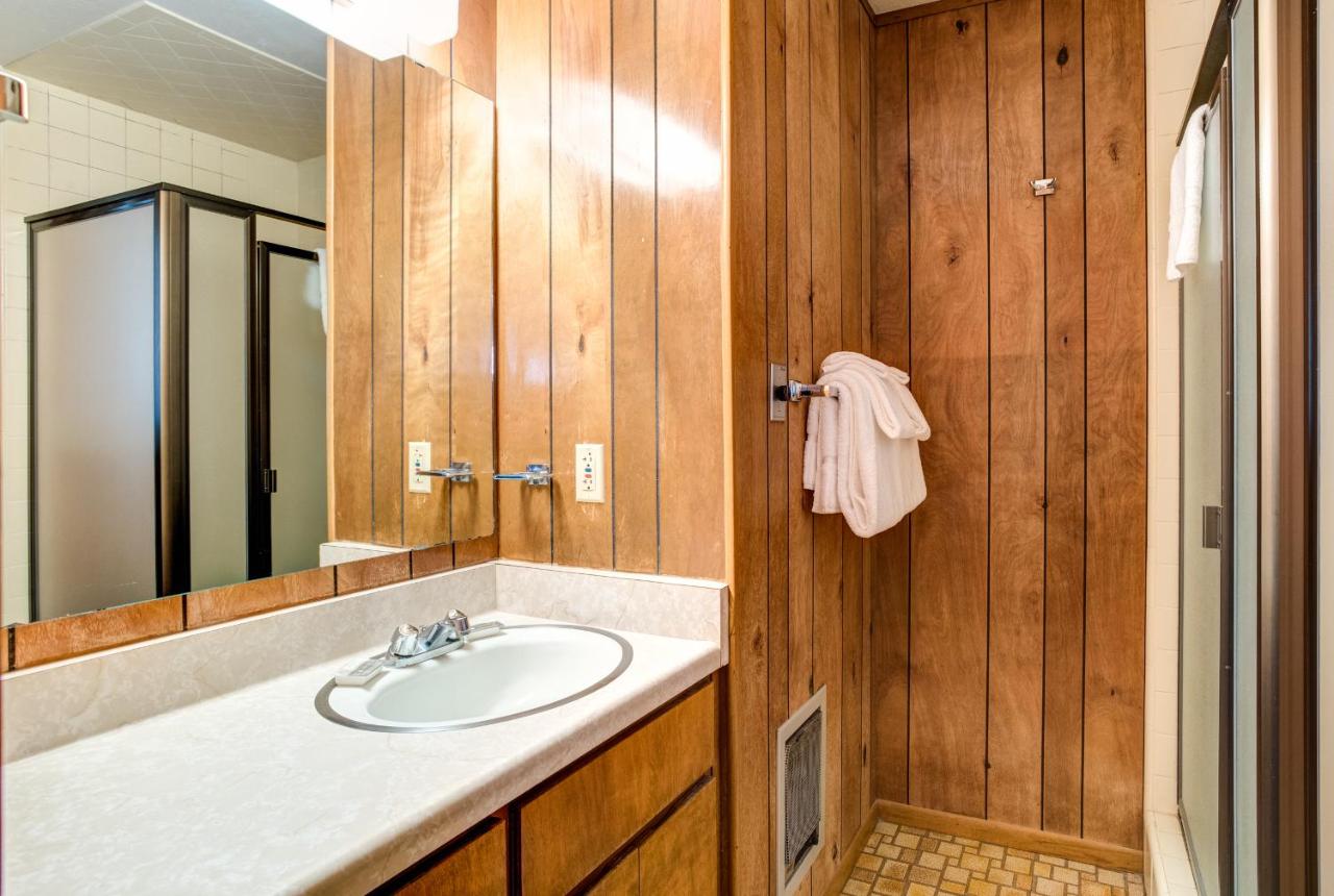 | 27A Pine Crest
