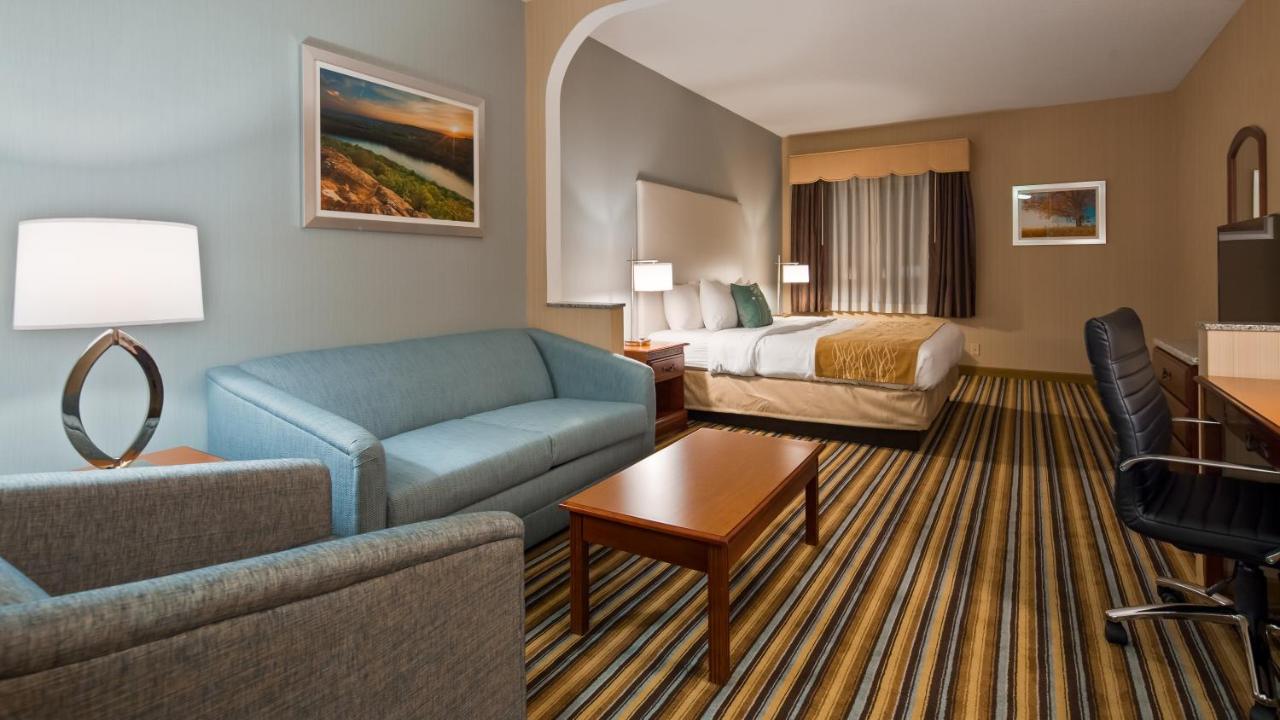 King Suite - Non-Smoking at Best Western Plus New England Inn & Suites