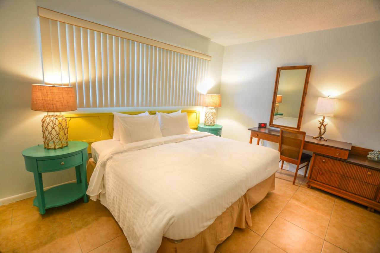 | Sea Cliff Hotel