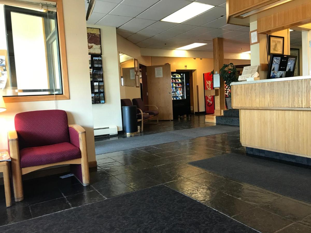 | Shelikof Lodge