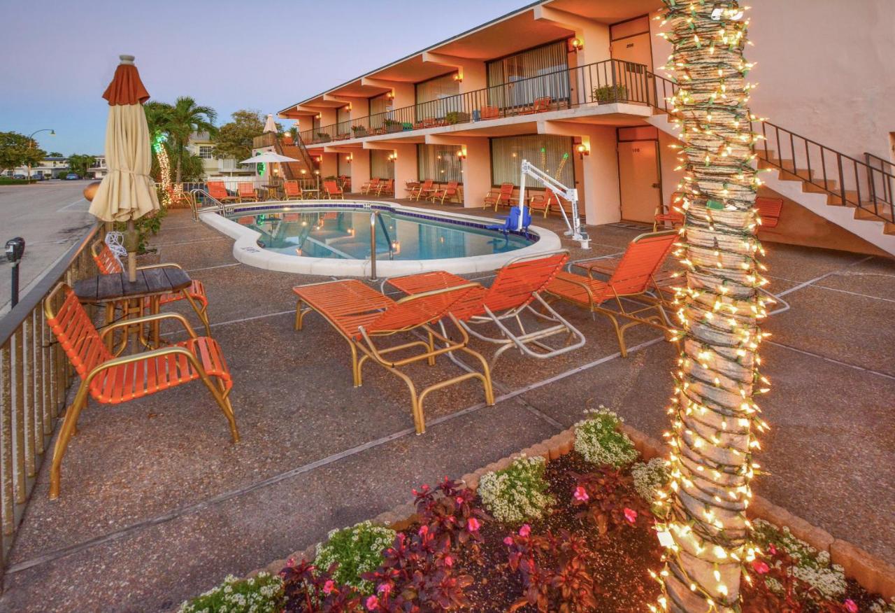 | Sea Cliff Hotel