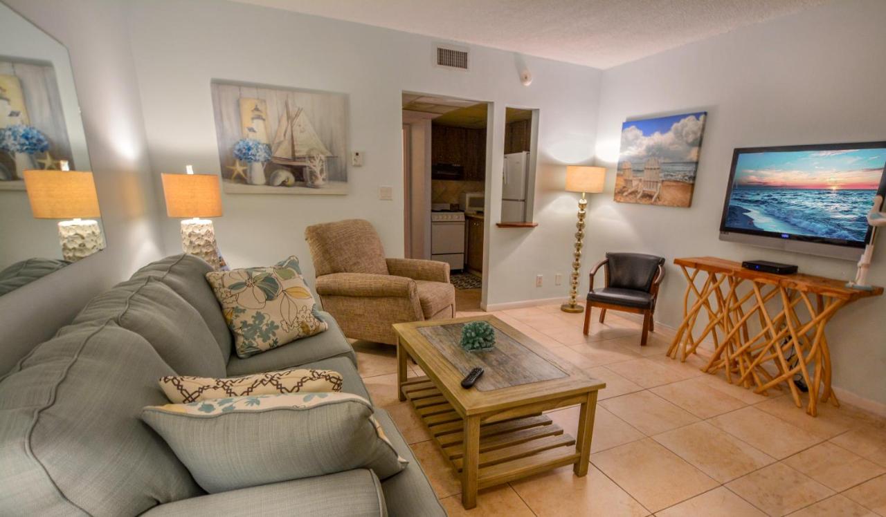 | Sea Cliff Hotel
