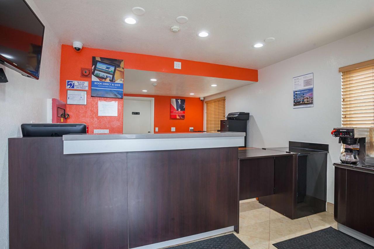 | Motel 6-Ventura, CA - Downtown