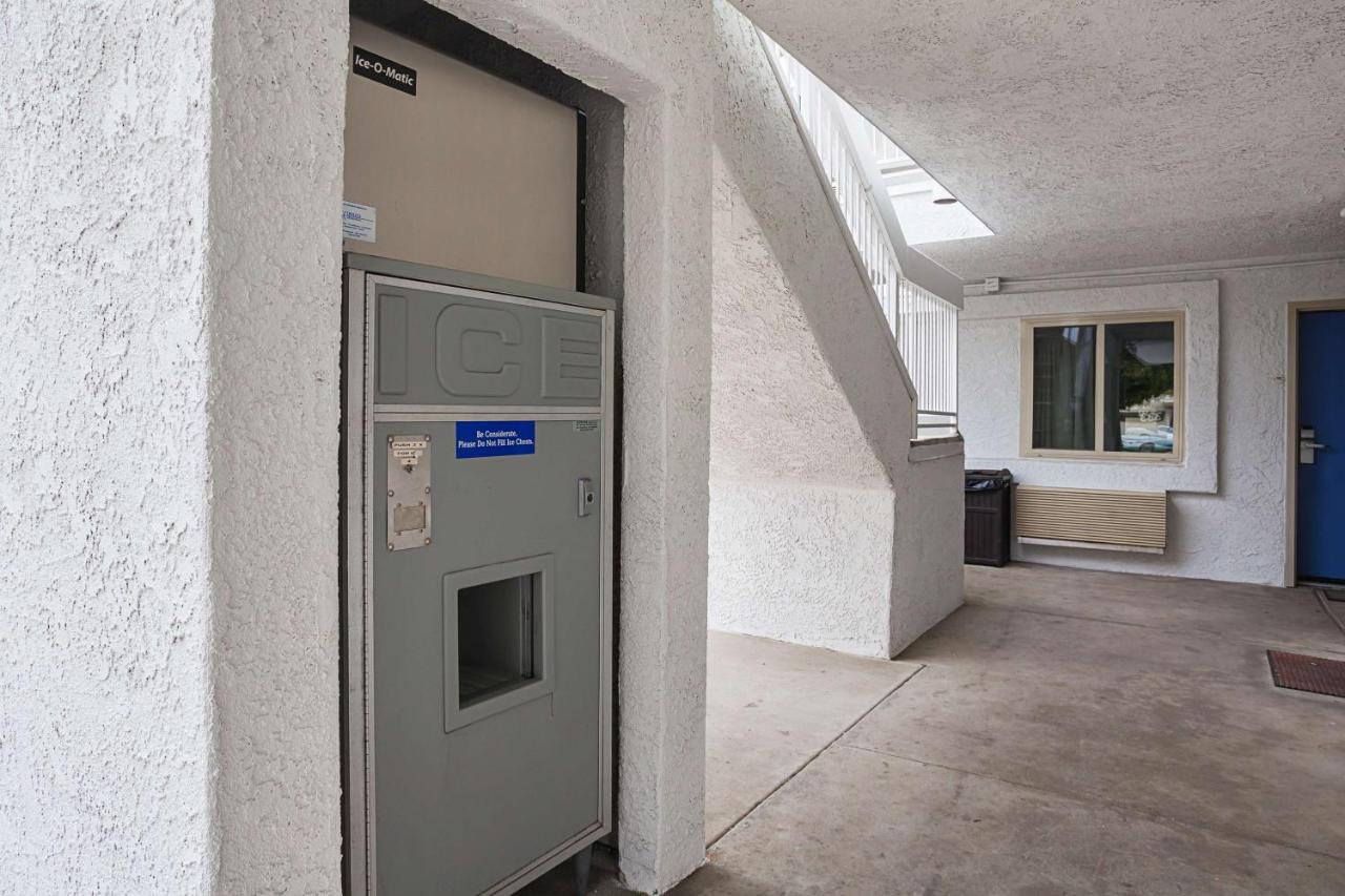 | Motel 6-Ventura, CA - Downtown