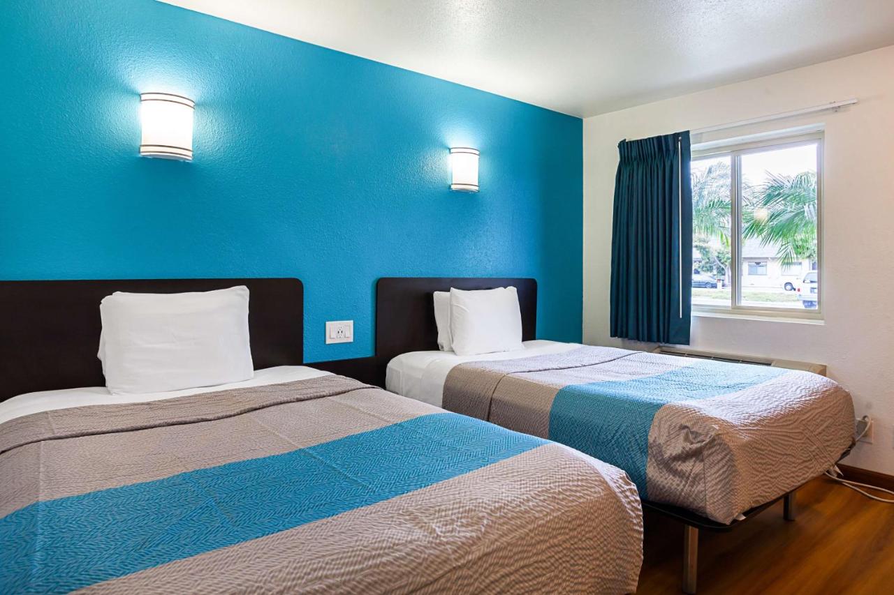 | Motel 6-Ventura, CA - Downtown