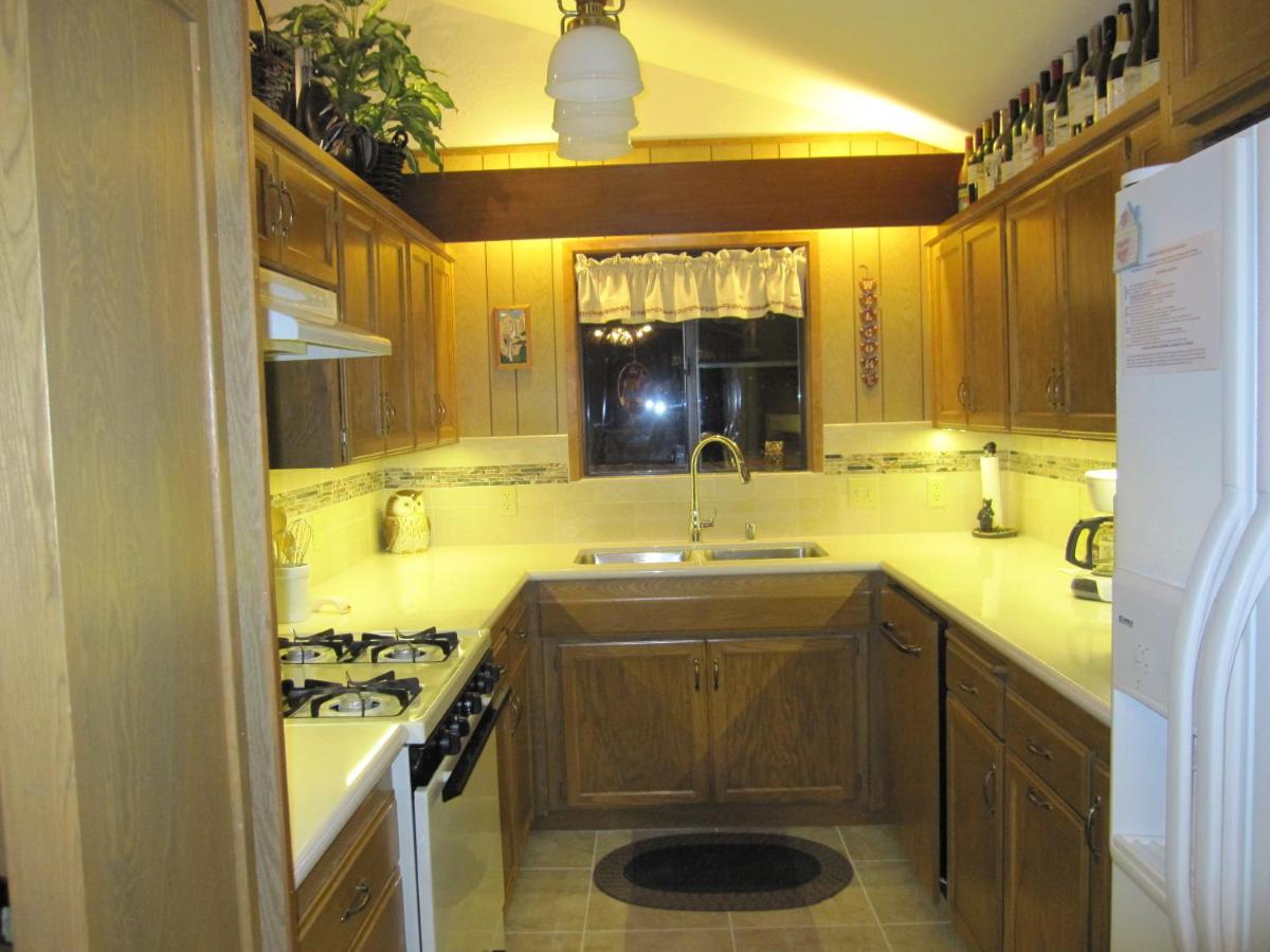 | 18A Pohono Pines