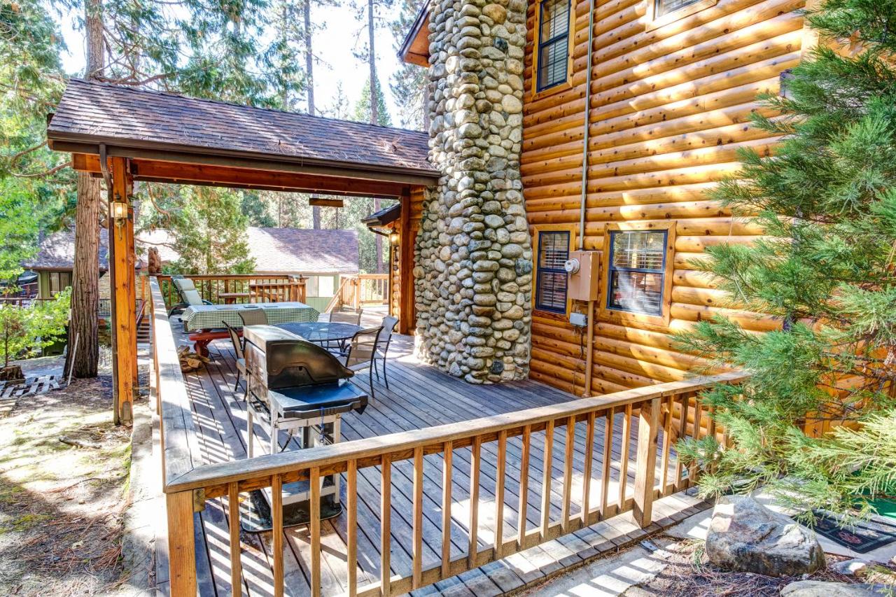 | 7 Cedar Lodge