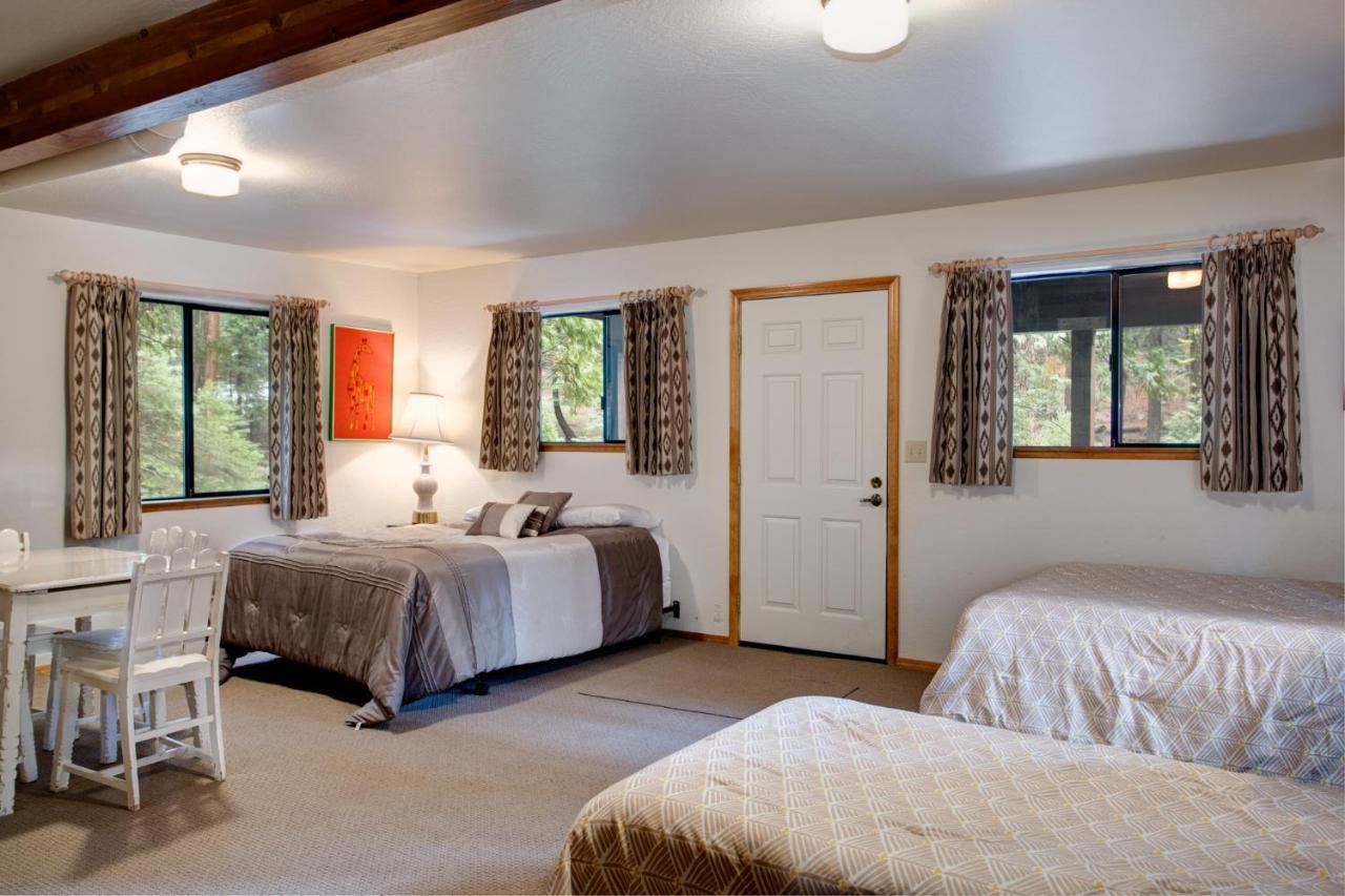 | 1S Cecils Cabin