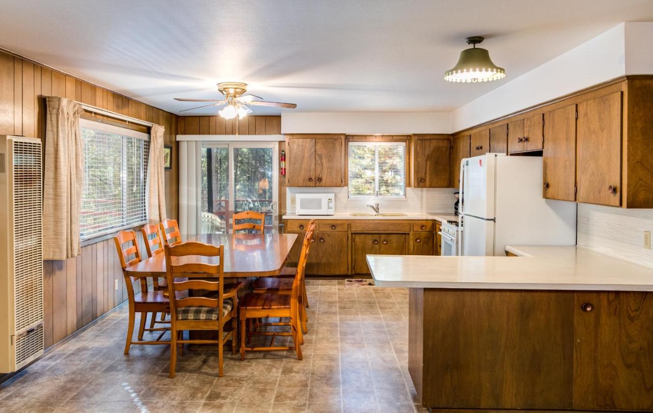 | 9B Deer Hollow