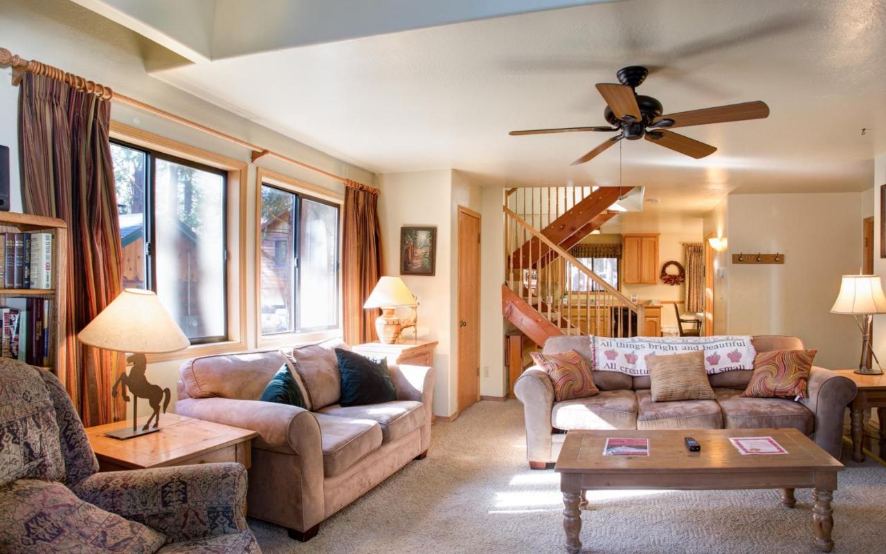 | 12 Cabin Twelve