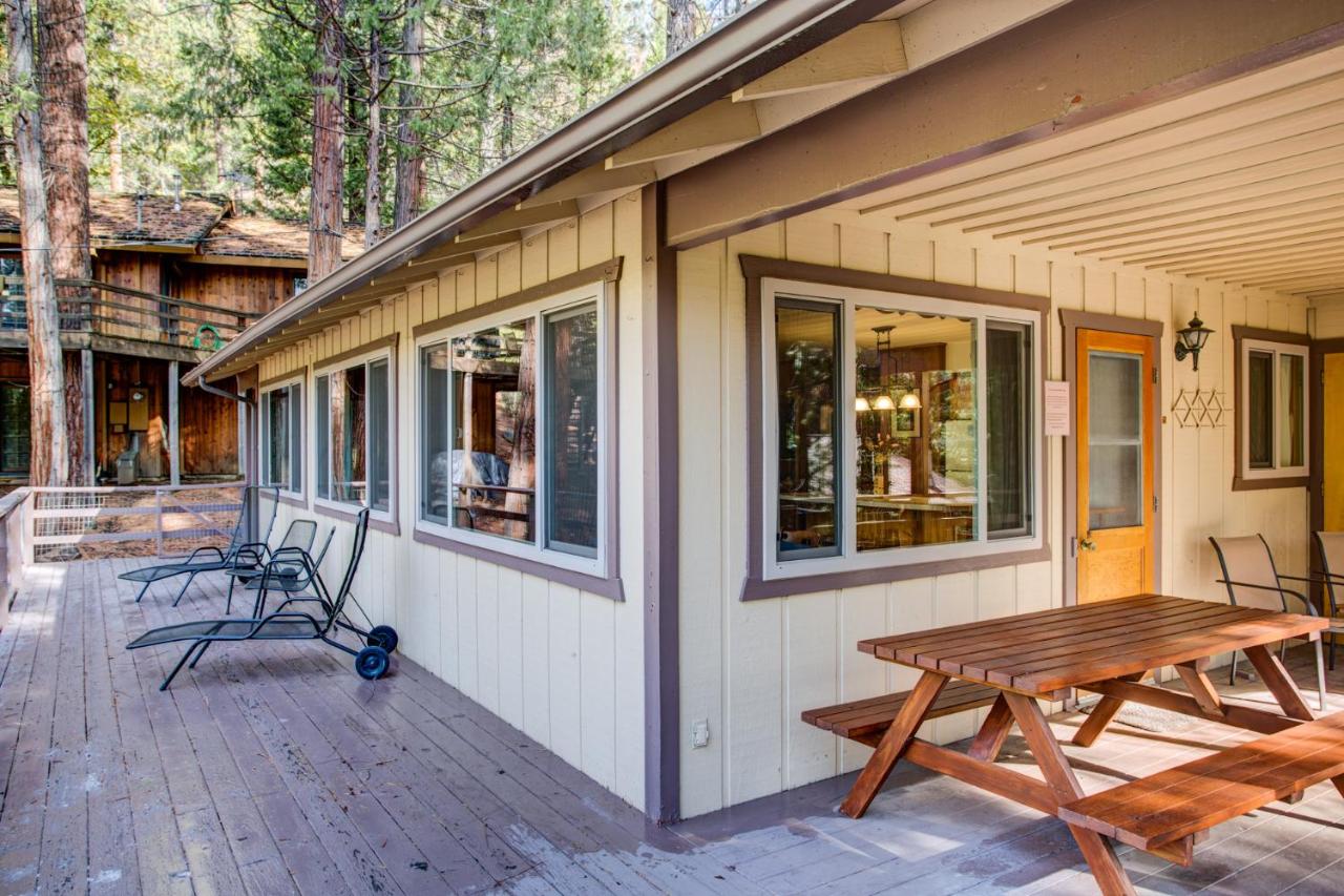 | 11B Sequoia House
