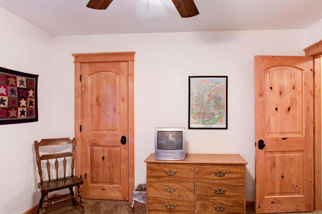 | 2N Big Pine Lodge