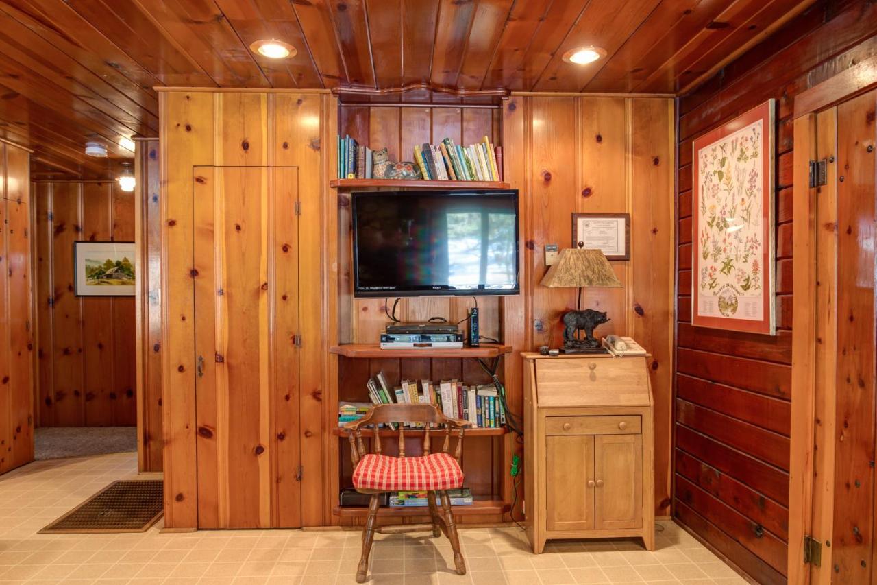 | 59 Hansen Cabin
