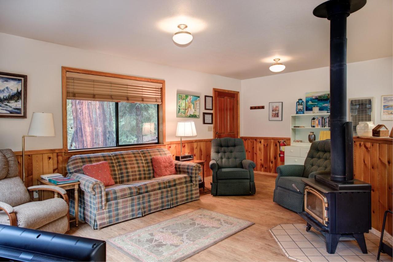 | 1S Cecils Cabin