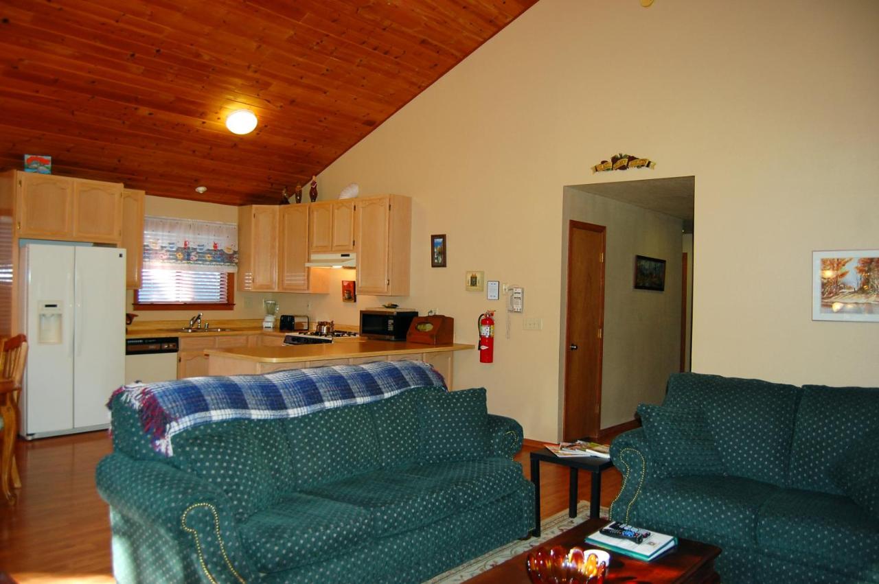  | 5N Edmond's Place