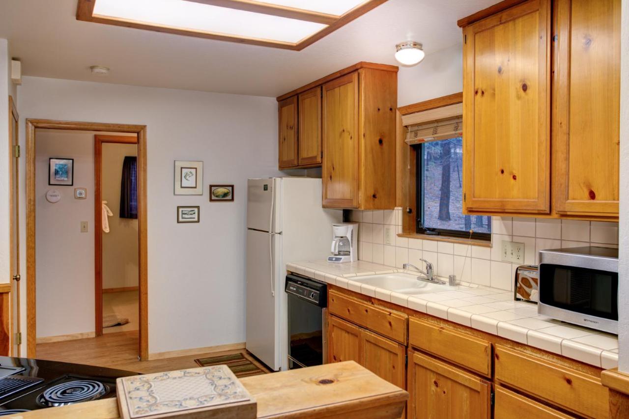 | 1S Cecils Cabin