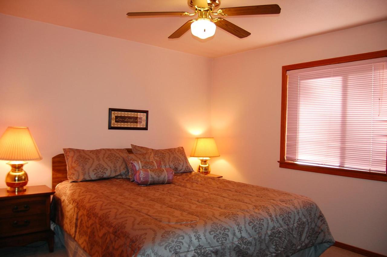 | 5N Edmond's Place