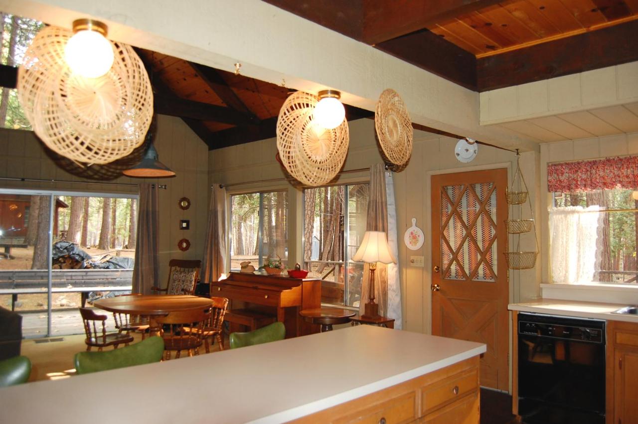 | 50 Spindlers Chalet