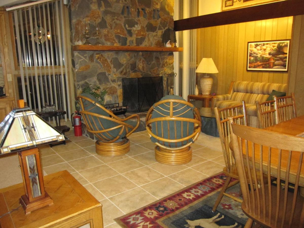 | 18A Pohono Pines