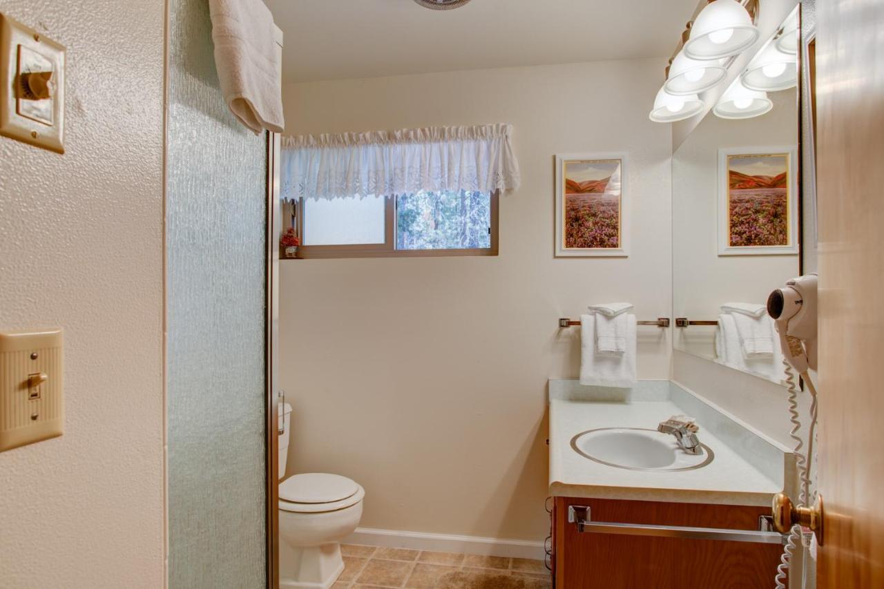 | 11B Sequoia House