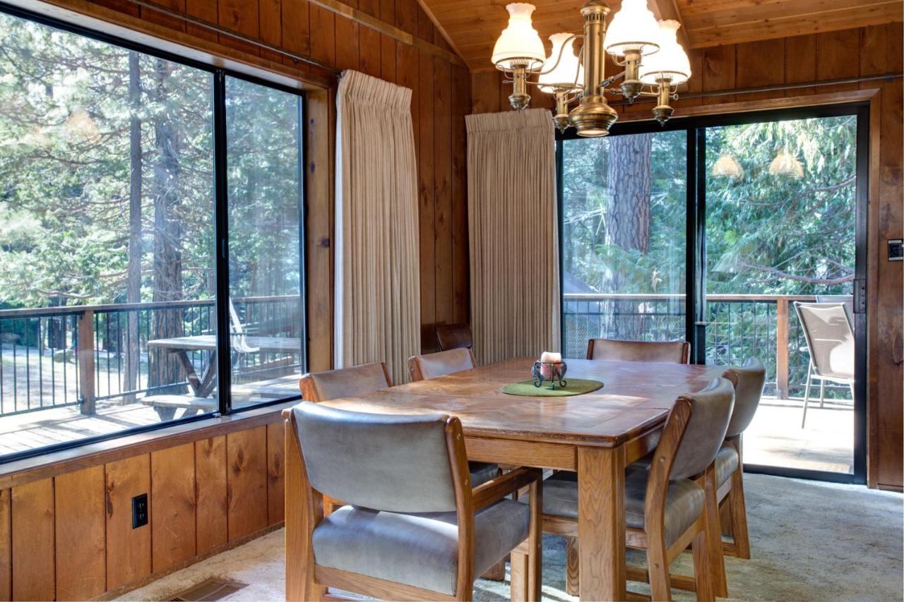 | 40 Coyles Cabin