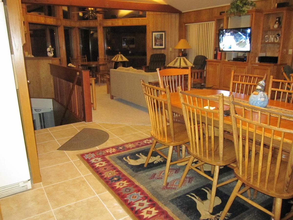 | 18A Pohono Pines