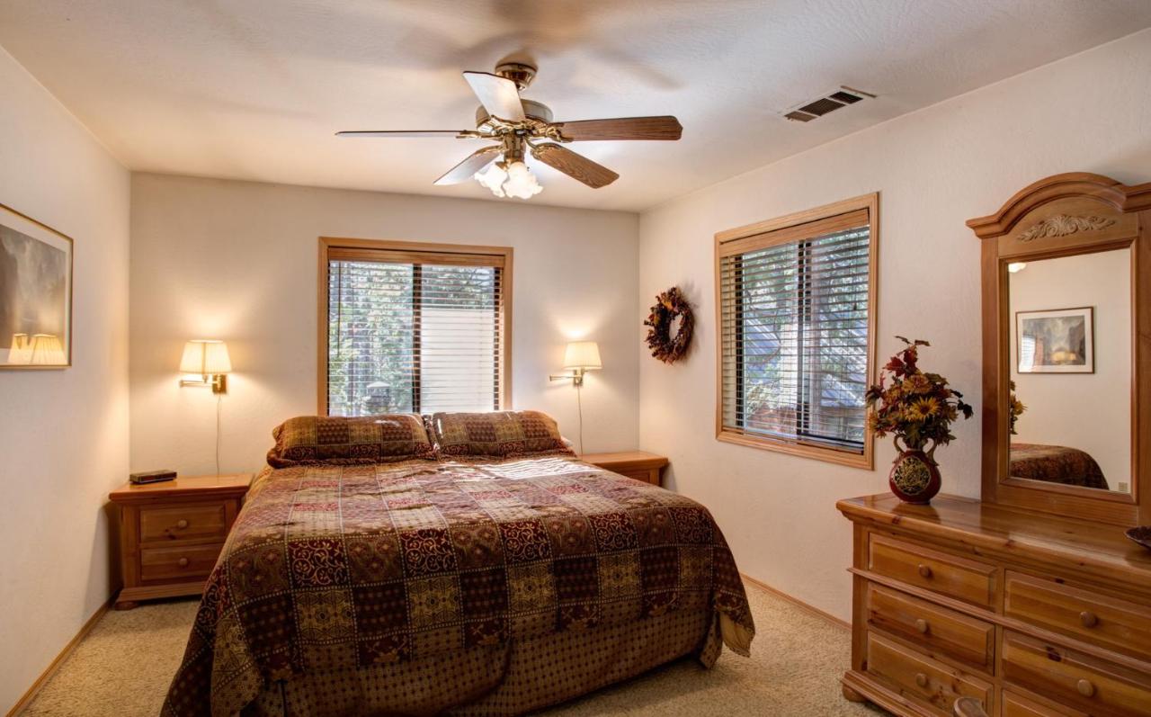 | 12 Cabin Twelve